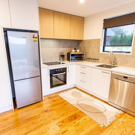 2 Bed Paradise Near Hagley Park Διαμέρισμα Κράισττσερτς Εξωτερικό φωτογραφία